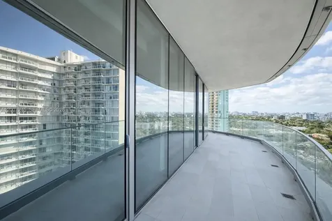 175 SE 25th Road Miami FL 33129