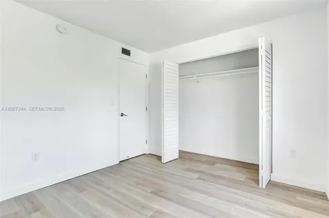 620 SW 10th Street Miami FL 33130