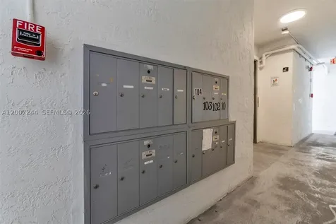 620 SW 10th Street Miami FL 33130