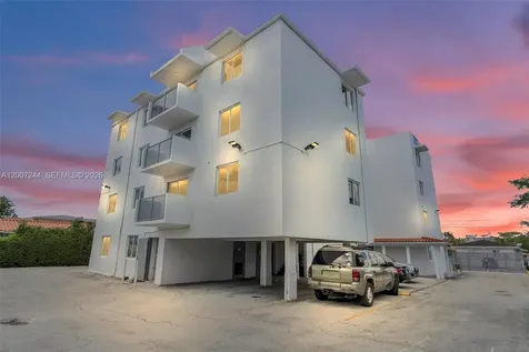 620 SW 10th Street Miami FL 33130