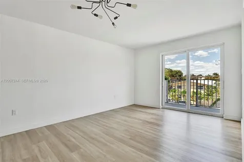 620 SW 10th Street Miami FL 33130