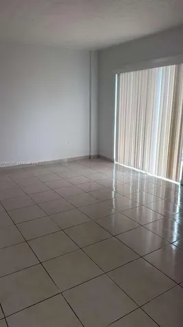 1655 W 44th Place Hialeah FL 33012
