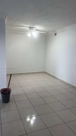 1655 W 44th Place Hialeah FL 33012