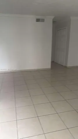 1655 W 44th Place Hialeah FL 33012