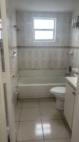 1655 W 44th Place Hialeah FL 33012