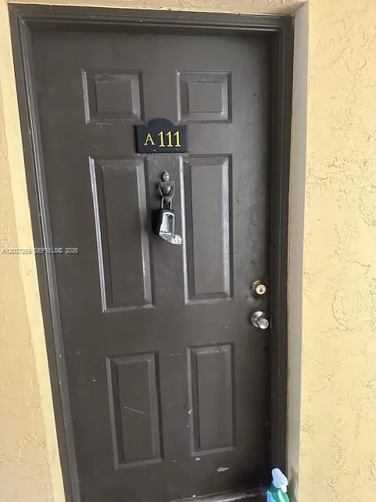 3985 W Mcnab Road Pompano Beach FL 33069