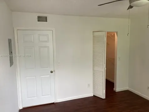 3985 W Mcnab Road Pompano Beach FL 33069