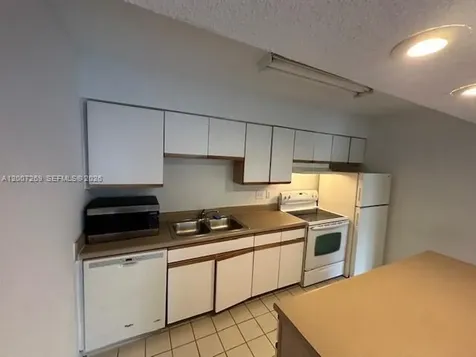 3985 W Mcnab Road Pompano Beach FL 33069