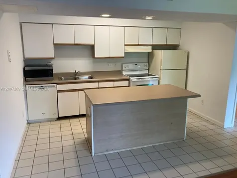 3985 W Mcnab Road Pompano Beach FL 33069