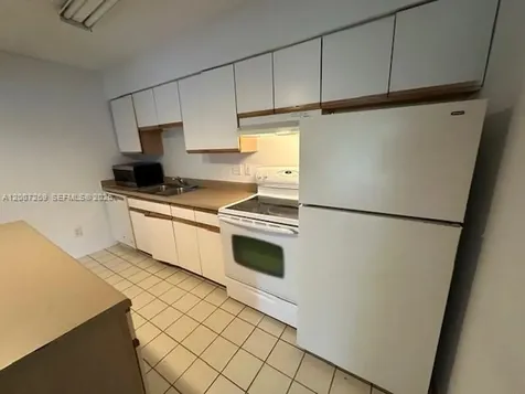 3985 W Mcnab Road Pompano Beach FL 33069