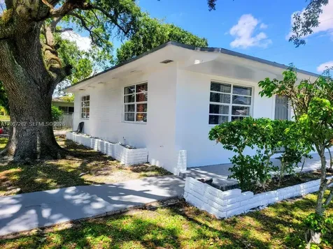 2099 NE 172 Street North Miami Beach FL 33162