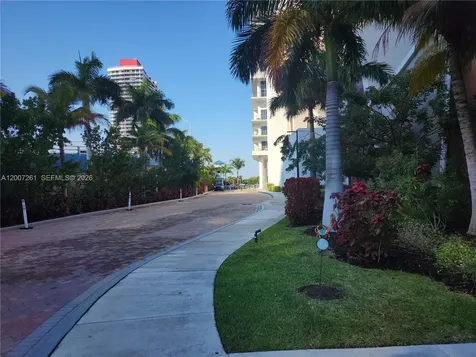4010 S Ocean Drive Hollywood FL 33019