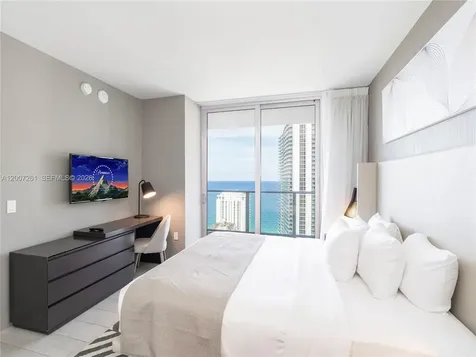 4010 S Ocean Drive Hollywood FL 33019
