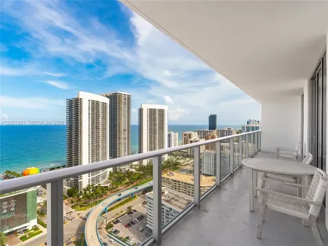 4010 S Ocean Drive Hollywood FL 33019