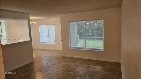 815 W Boynton Beach Boulevard Boynton Beach FL 33426