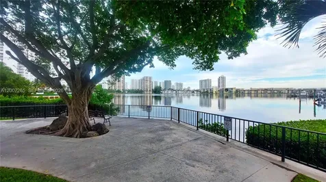 2750 NE 183rd Street Aventura FL 33160