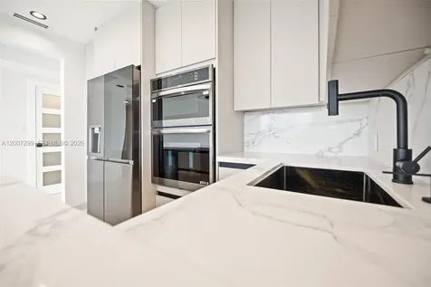 20 Island Avenue Miami Beach FL 33139