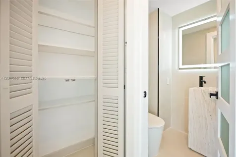 20 Island Avenue Miami Beach FL 33139