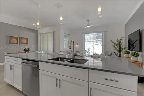 1136 Kingsbarn Street Davenport FL 33896