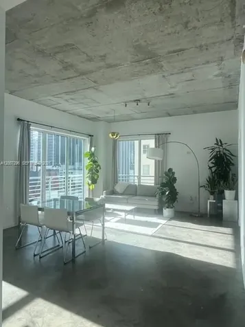 133 NE 2nd Avenue Miami FL 33132