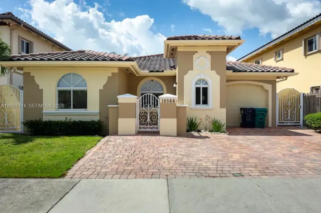 15566 SW 13th Terrace Miami FL 33194
