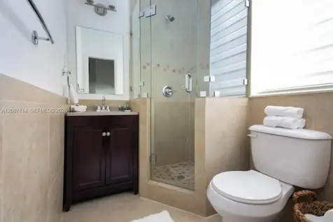 15566 SW 13th Terrace Miami FL 33194