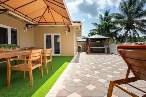 15566 SW 13th Terrace Miami FL 33194