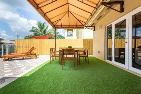15566 SW 13th Terrace Miami FL 33194