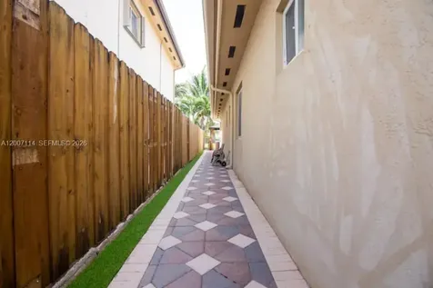 15566 SW 13th Terrace Miami FL 33194