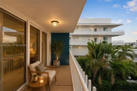 7824 Collins Avenue Miami Beach FL 33141