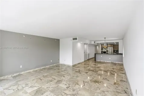 7824 Collins Avenue Miami Beach FL 33141