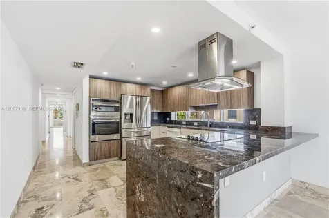 7824 Collins Avenue Miami Beach FL 33141