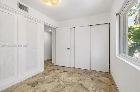 7824 Collins Avenue Miami Beach FL 33141
