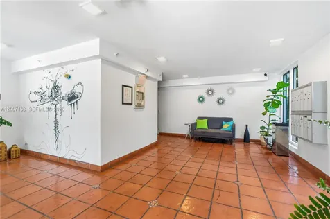 7824 Collins Avenue Miami Beach FL 33141