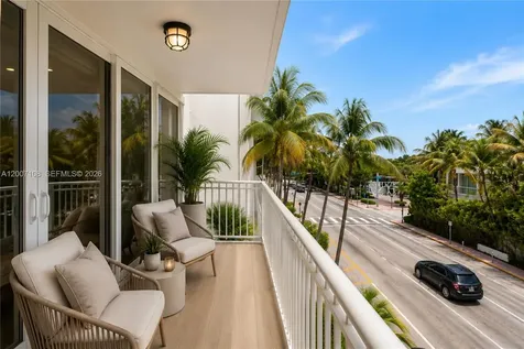 7824 Collins Avenue Miami Beach FL 33141