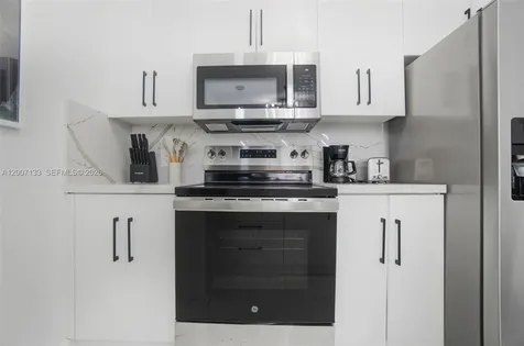 1200 Brickell Bay Drive Miami FL 33131