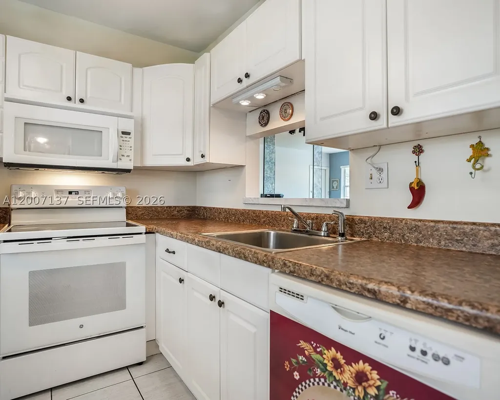 5171 W Oakland Park Boulevard Lauderdale Lakes FL 33313