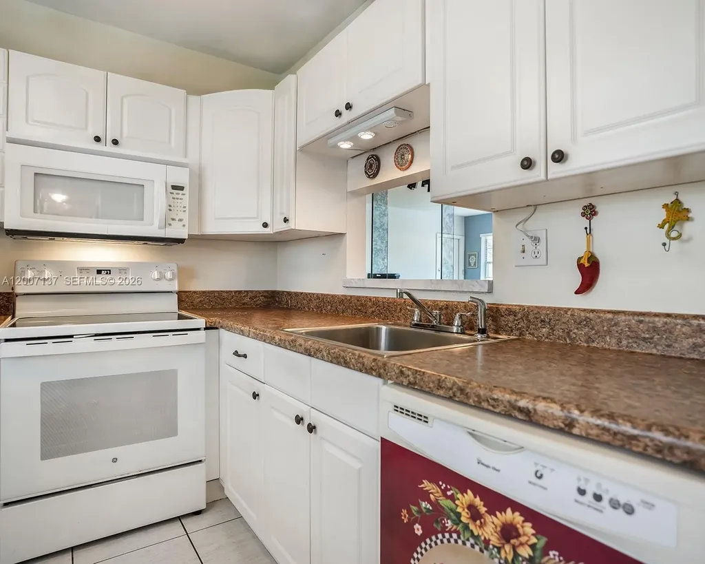 5171 W Oakland Park Boulevard Lauderdale Lakes FL 33313