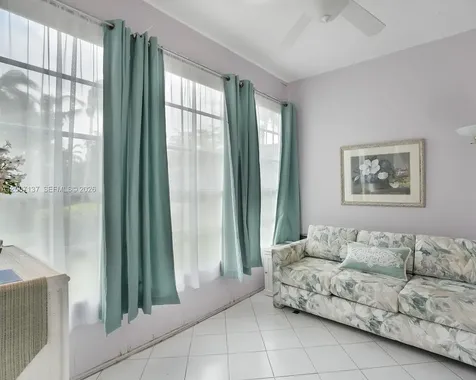 5171 W Oakland Park Boulevard Lauderdale Lakes FL 33313