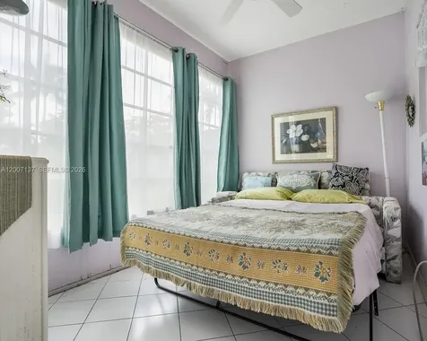 5171 W Oakland Park Boulevard Lauderdale Lakes FL 33313