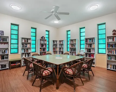 5171 W Oakland Park Boulevard Lauderdale Lakes FL 33313