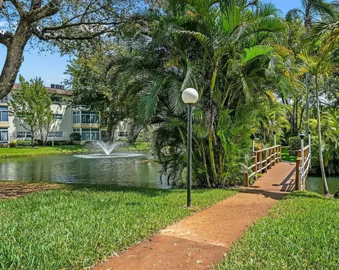 5171 W Oakland Park Boulevard Lauderdale Lakes FL 33313