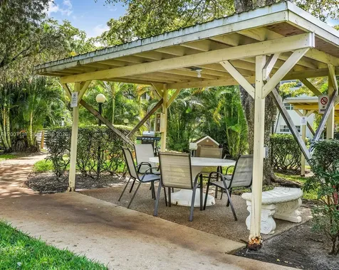 5171 W Oakland Park Boulevard Lauderdale Lakes FL 33313
