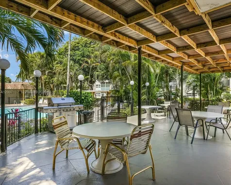 5171 W Oakland Park Boulevard Lauderdale Lakes FL 33313