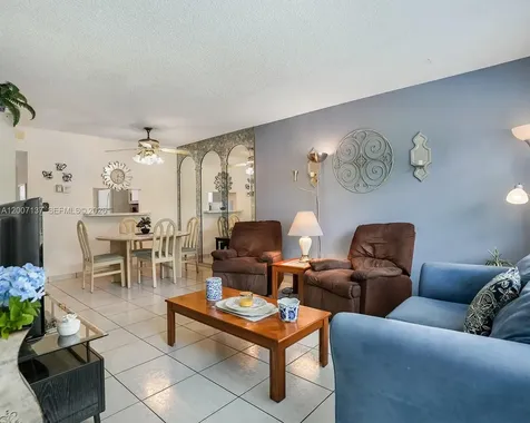 5171 W Oakland Park Boulevard Lauderdale Lakes FL 33313