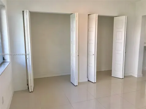 2250 Bay Drive Miami Beach FL 33141