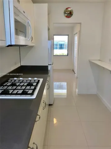 2250 Bay Drive Miami Beach FL 33141
