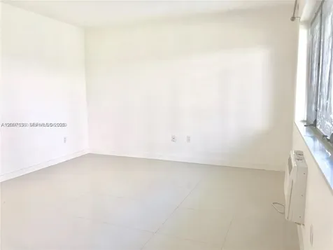 2250 Bay Drive Miami Beach FL 33141