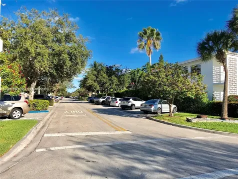 2250 Bay Drive Miami Beach FL 33141