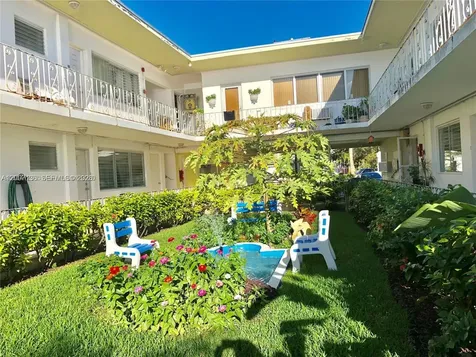 2250 Bay Drive Miami Beach FL 33141